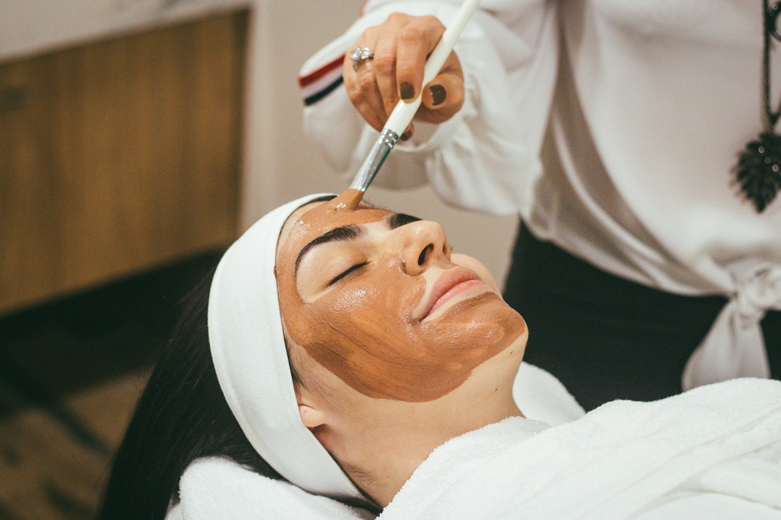 A calm treatment room at Natural Expressions